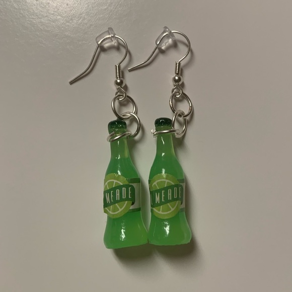 Limeade Dangle Earrings! - Picture 1 of 3